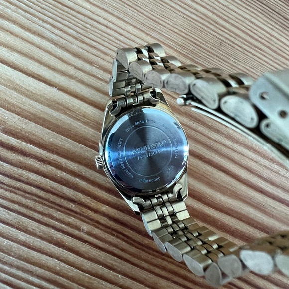 Gold Watch - Picture 3 of 5